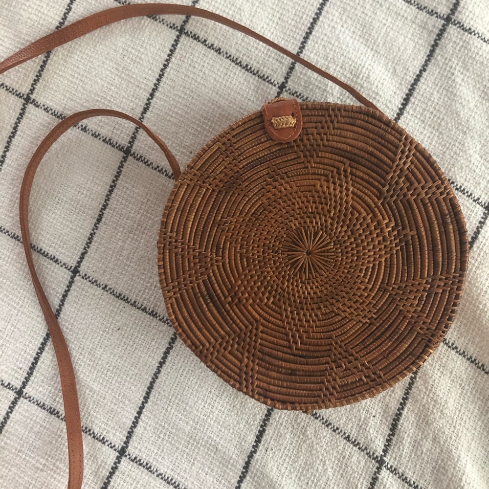Round Bali rattan purse